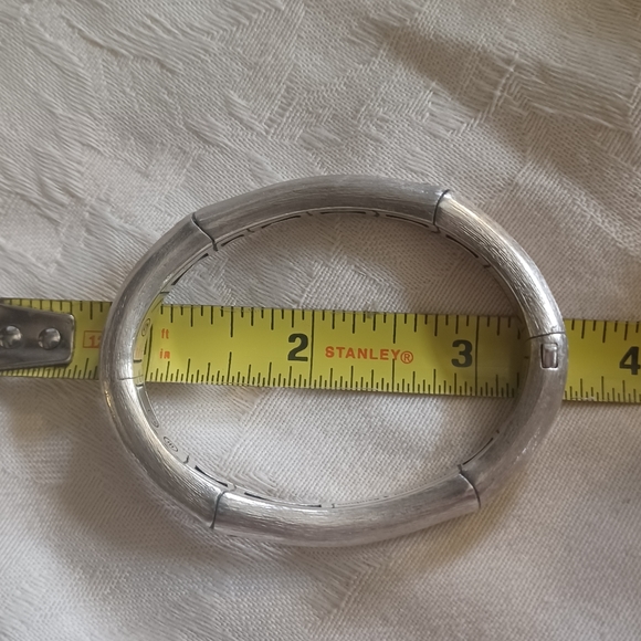 John Hardy Bamboo Brushed Sterling Silver Curved Hinged Bangle, Size Small - Picture 11 of 11